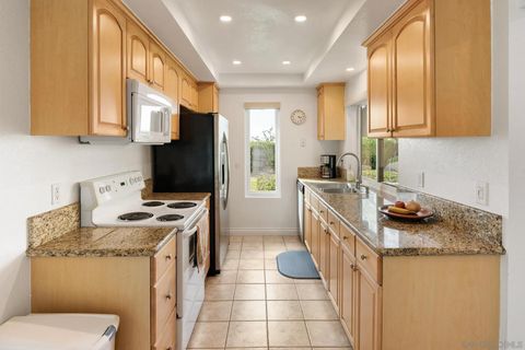 Tiny photo for 7360 Park Ridge #118, San Diego, CA 92120 (MLS # 250042331)