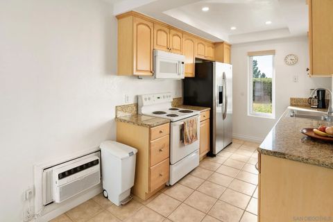 Tiny photo for 7360 Park Ridge #118, San Diego, CA 92120 (MLS # 250042331)
