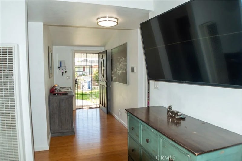 17827 E Laxford