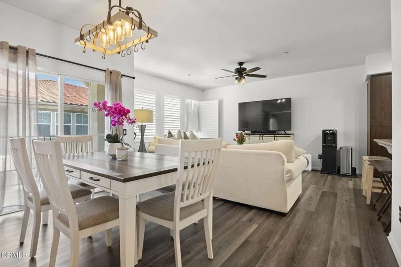 351 Riverpark 301