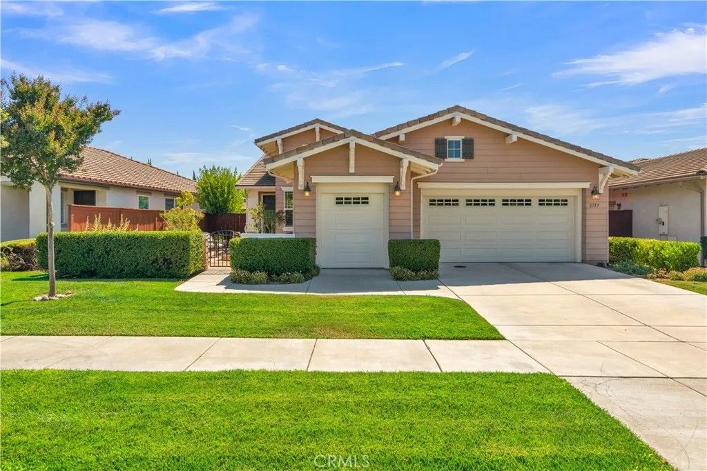 Photo of 2757 Traditions Loop, Paso Robles, CA 93446 (MLS # CV26005575)