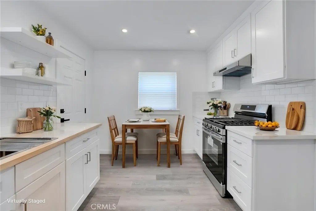 315 N San Jose