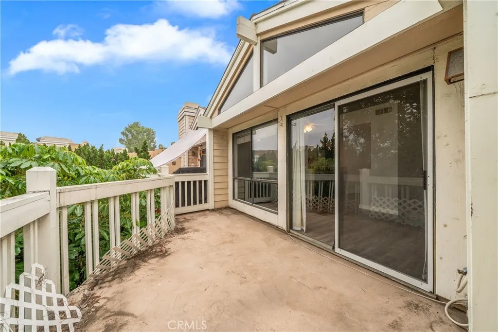 4900 N Grand Avenue 104