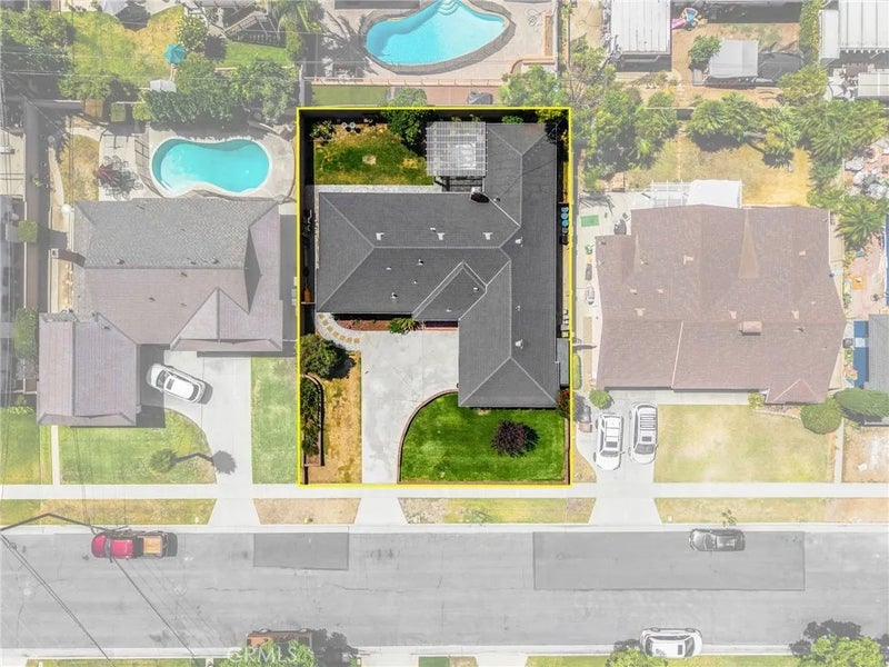 1040 El Mirador Drive