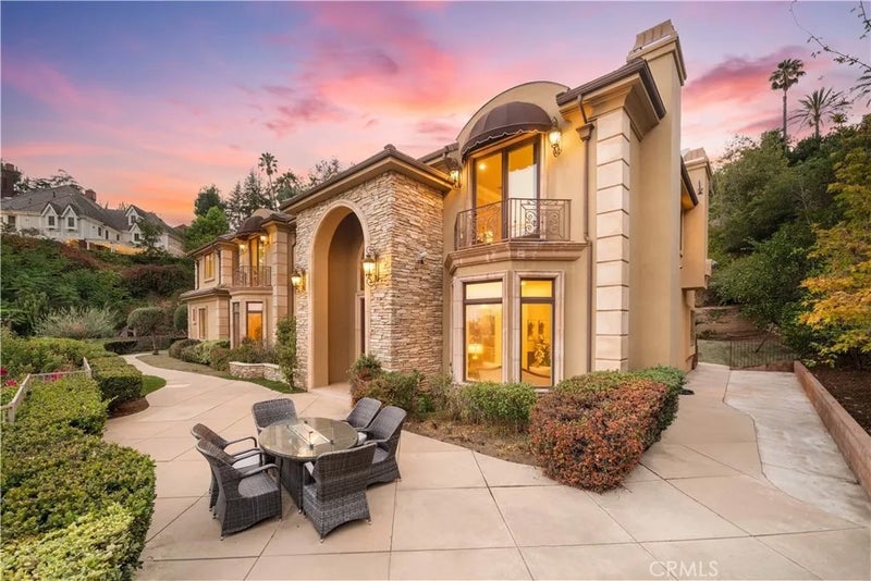 325 N Terrace View