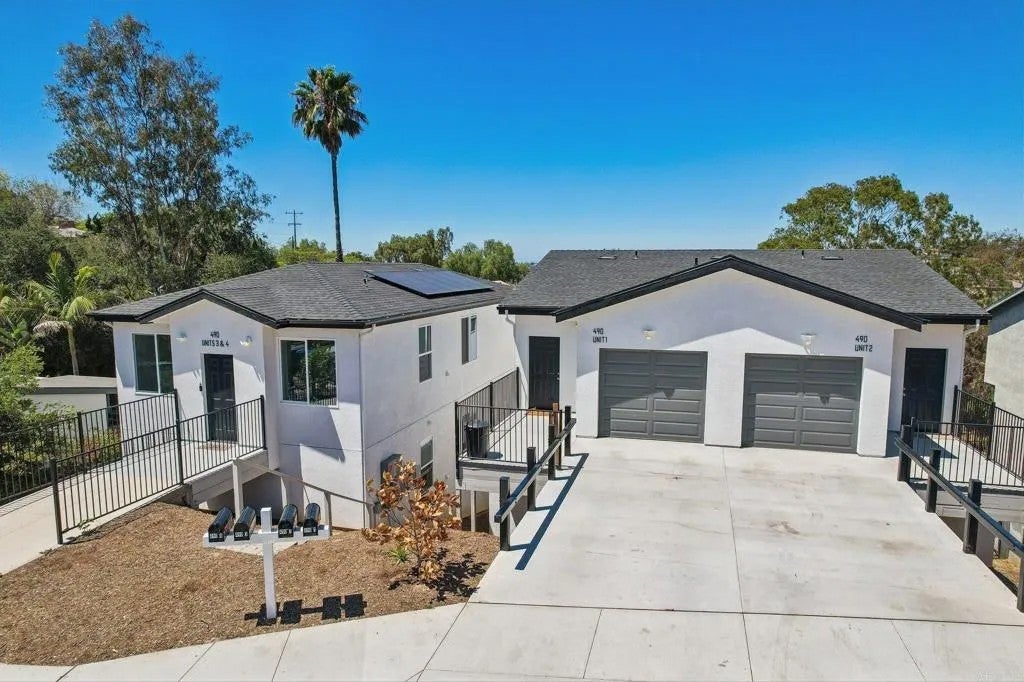 490 Lado De Loma Drive