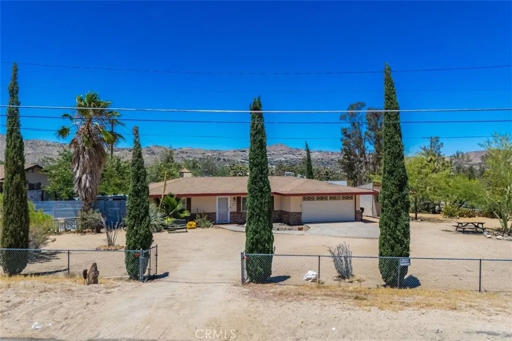 57556 Pueblo Trail