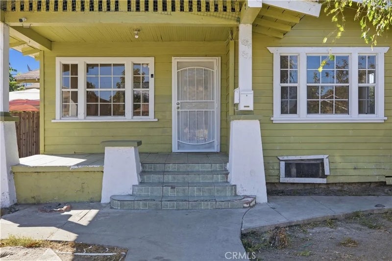 1836 E 71st
