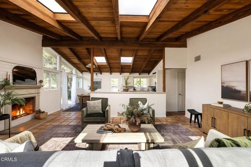 700 Concha Loma Drive