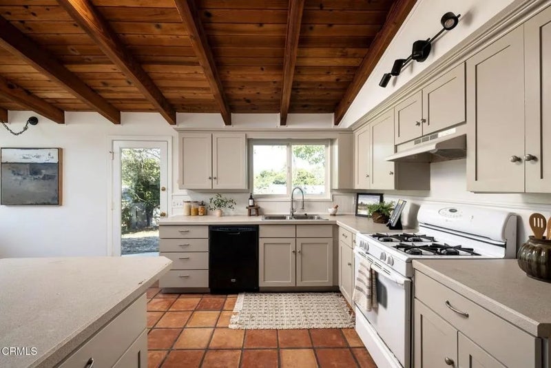 700 Concha Loma Drive
