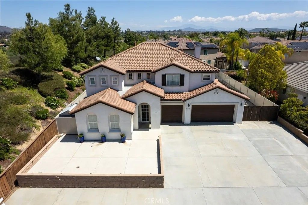 Photo of 26054 Pine Street, Murrieta, CA 92563 (MLS # SW25142618)