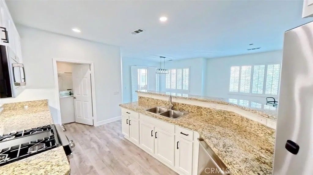 Photo of 23808 Toscana Dr #28039, Valencia, CA 91354 (MLS # SR26068225)