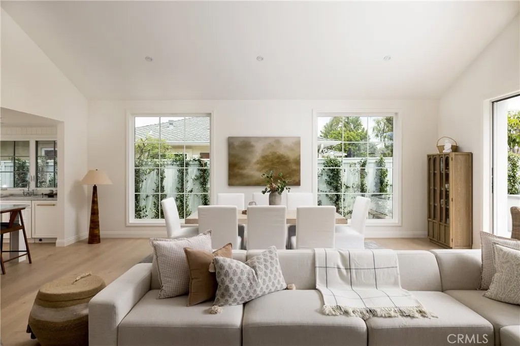 1112 Pembroke Lane