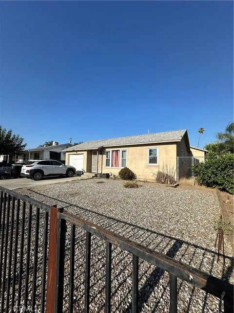 Photo of 258 S Alessandro Street, Hemet, CA 92543 (MLS # MB26160208)