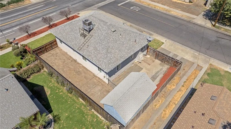 1229 N Redington