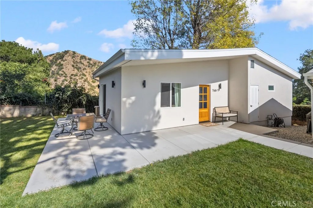 768 Ridgeside