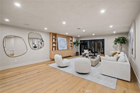 Tiny photo for 5157 Woodley Avenue, Encino, CA 91436 (MLS # SR25240268)