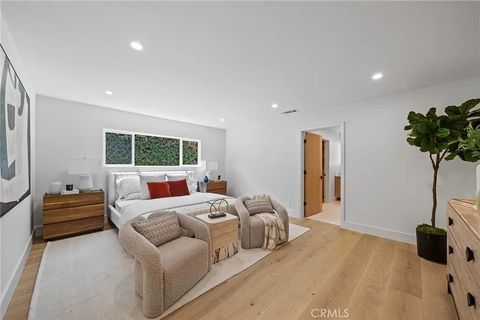Tiny photo for 5157 Woodley Avenue, Encino, CA 91436 (MLS # SR25240268)