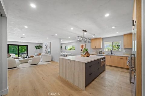 Tiny photo for 5157 Woodley Avenue, Encino, CA 91436 (MLS # SR25240268)