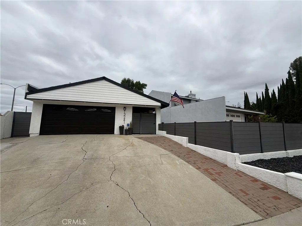 13241 Oakwood
