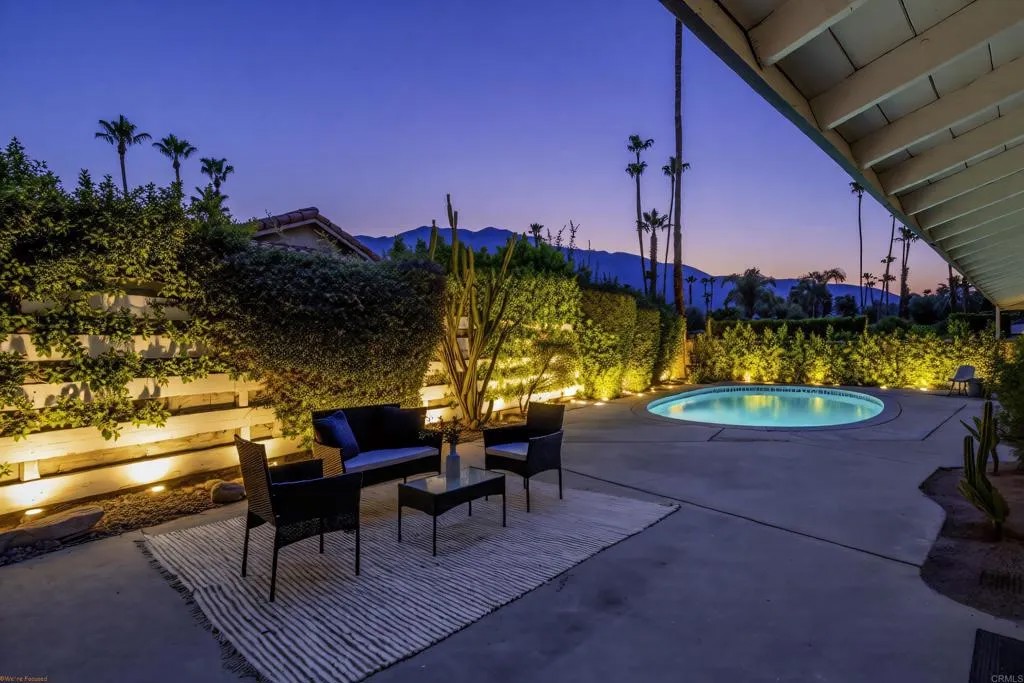 1111 S San Joaquin Drive