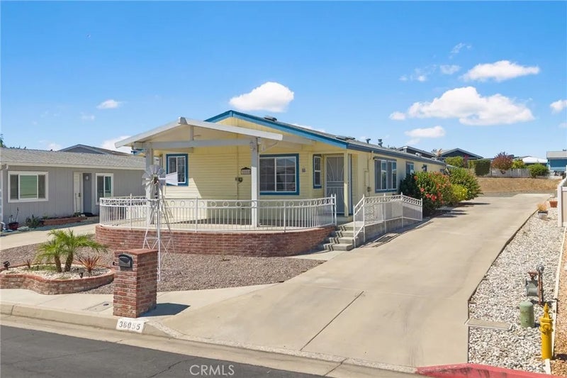 38055 Calle Amigable