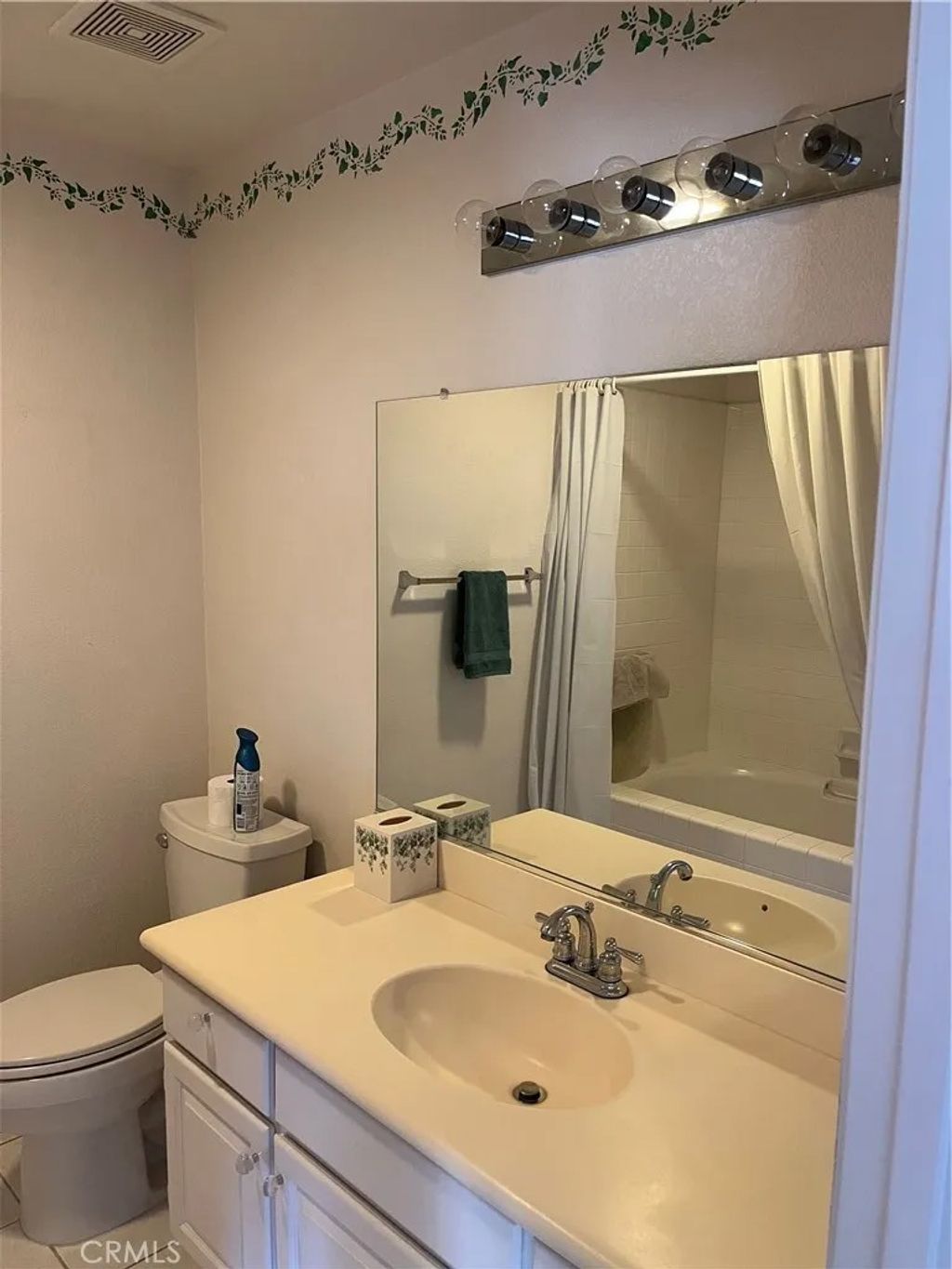 Photo of 40614 Calle Galacia, Murrieta, CA 92562 (MLS # SW26061849)
