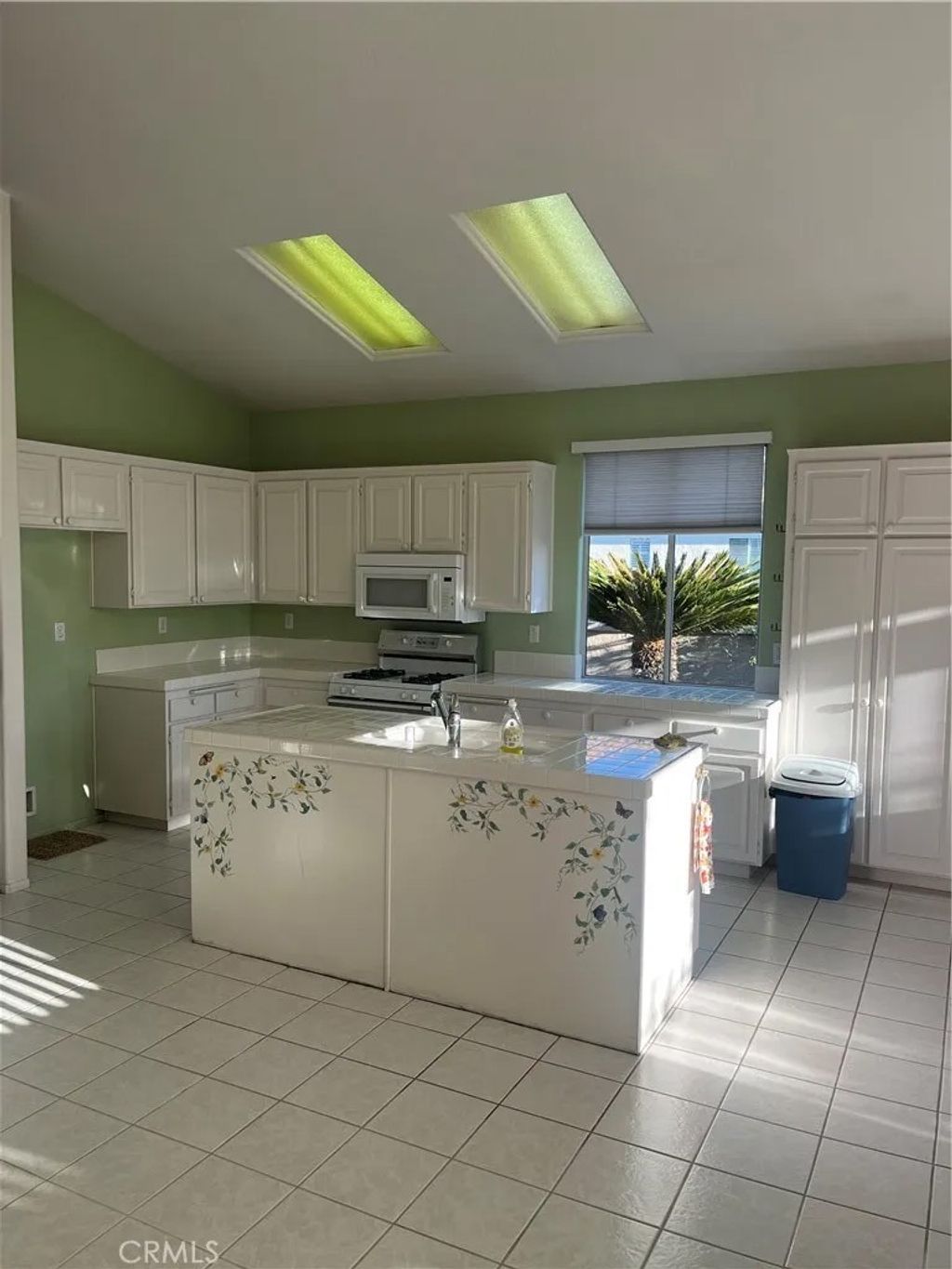 Photo of 40614 Calle Galacia, Murrieta, CA 92562 (MLS # SW26061849)