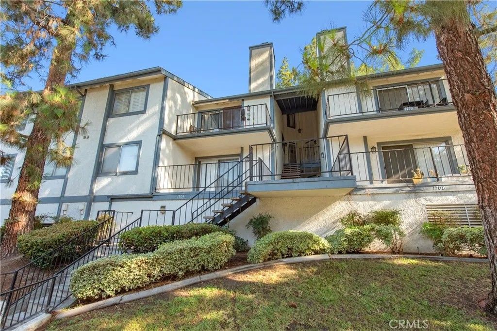 Photo of 1704 Bridgeport, West Covina, CA 91791 (MLS # CV26042155)