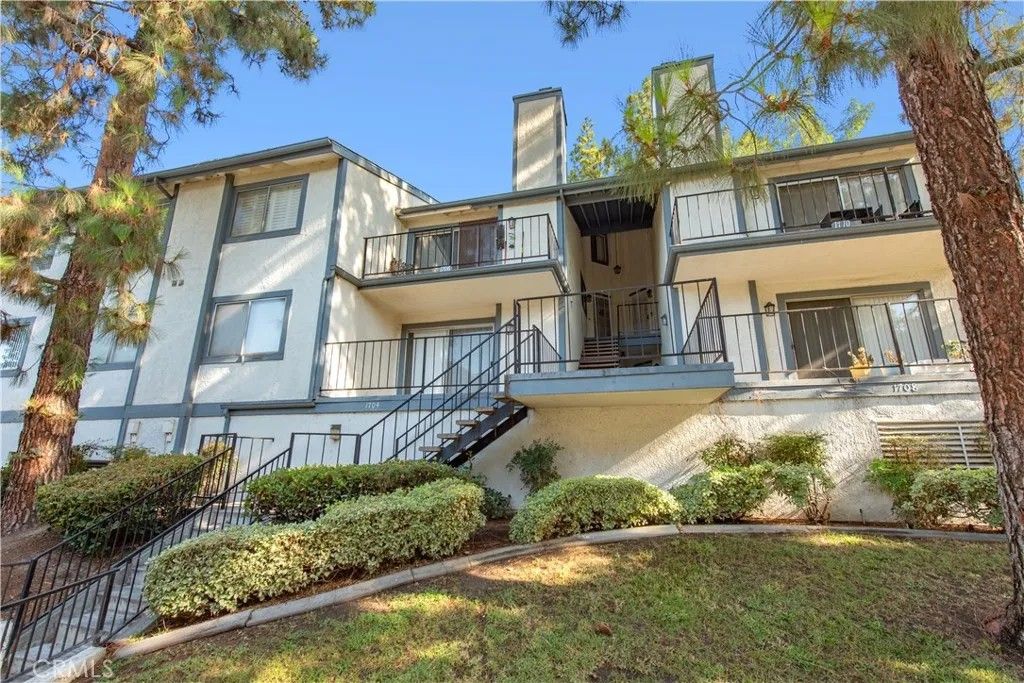 Photo of 1704 Bridgeport, West Covina, CA 91791 (MLS # CV26042155)