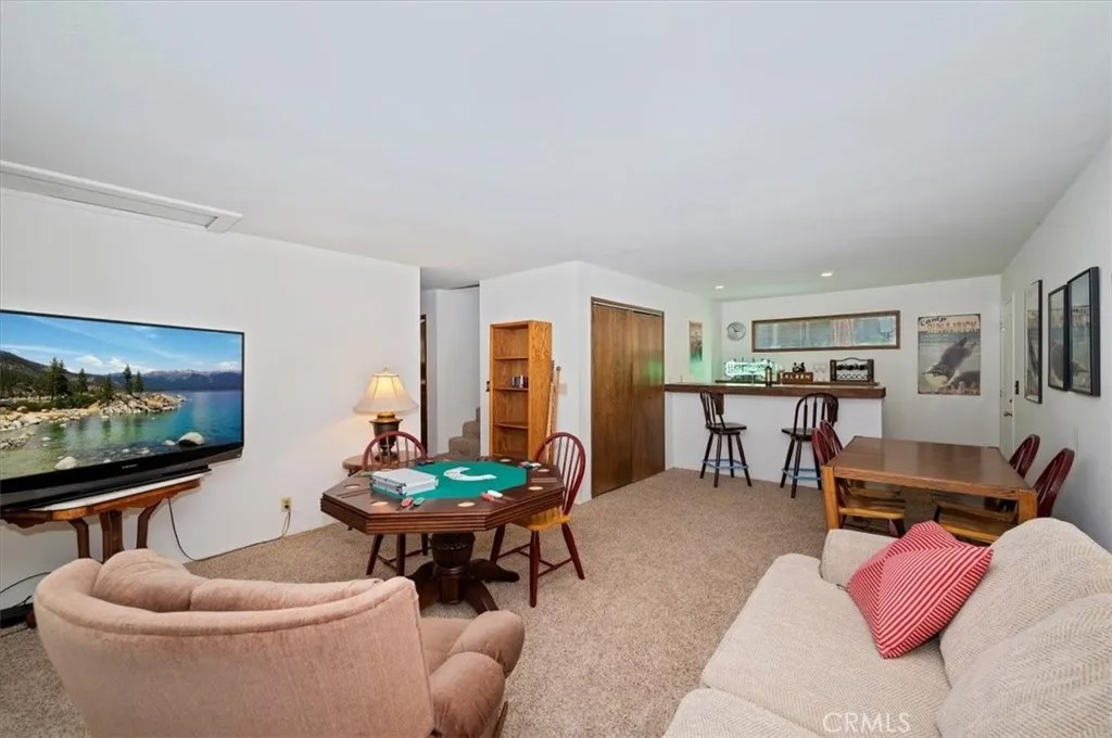750 Grass Valley
