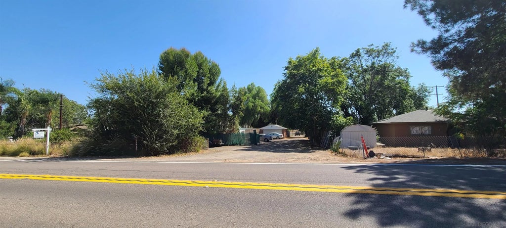 Photo of 11457 El Nopal, Lakeside, CA 92040 (MLS # 260021687)
