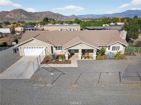 Photo of 30290 Steen Dr, Nuevo, CA 92567 (MLS # IV25275155)