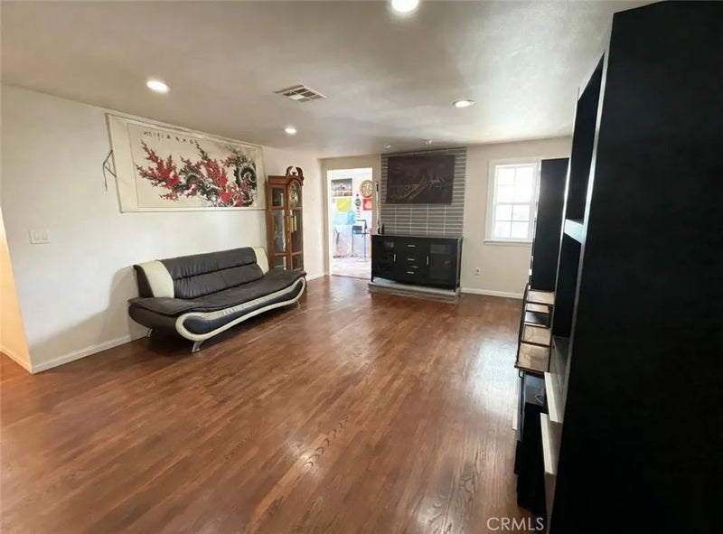 1120 Valencia
