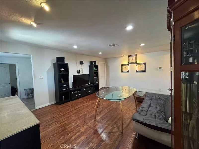 1120 Valencia