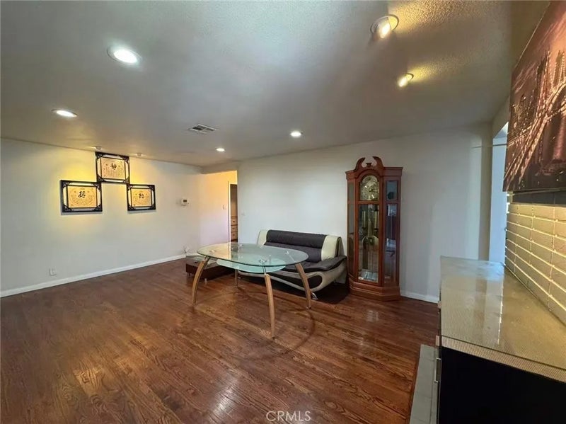 1120 Valencia