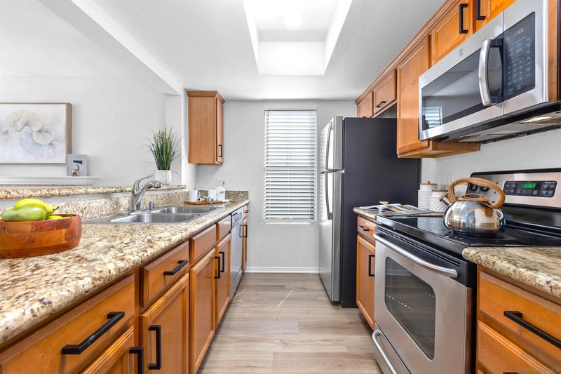14978 Avenida Venusto 57
