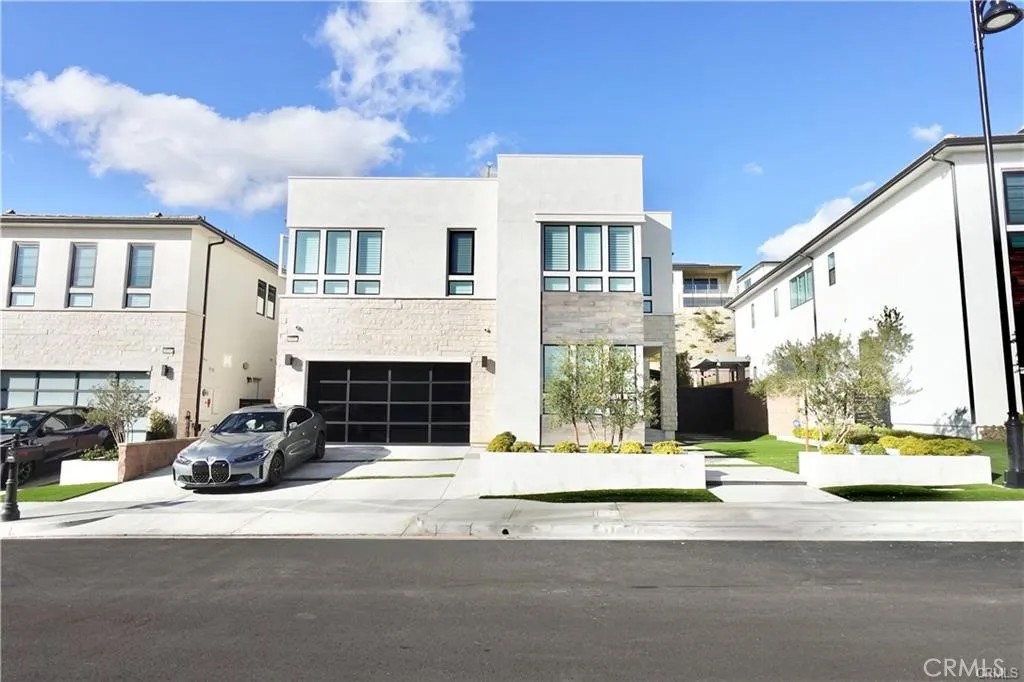 20551 W Hummingbird Court