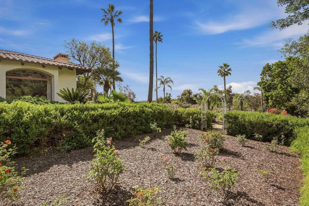 Photo of 12983 Guacamayo Ct, San Diego, CA 92128 (MLS # 260009097)