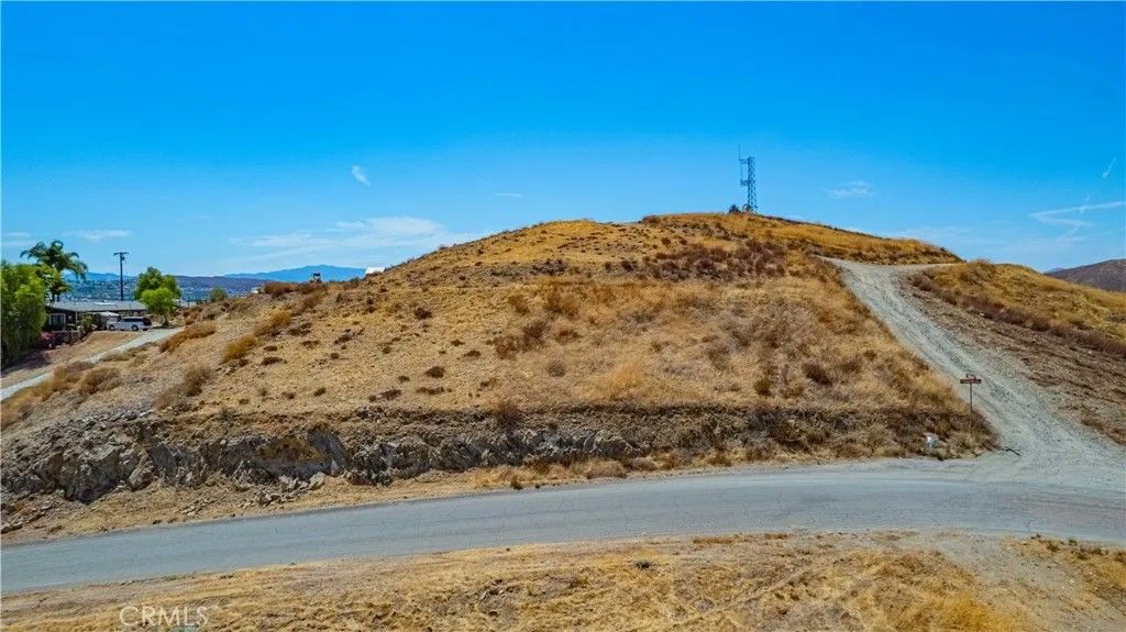 Photo of 0 Lot 28 Cross Hill, Menifee, CA 92587 (MLS # SW25224730)