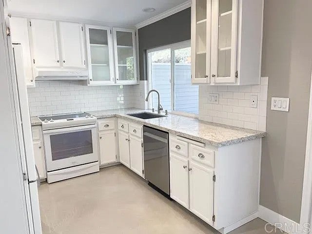 409 Windjammer Circle