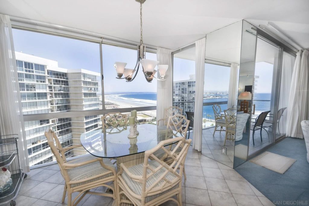 Photo of 1810 Avenida Del Mundo #1209, Coronado, CA 92118 (MLS # 250020344)