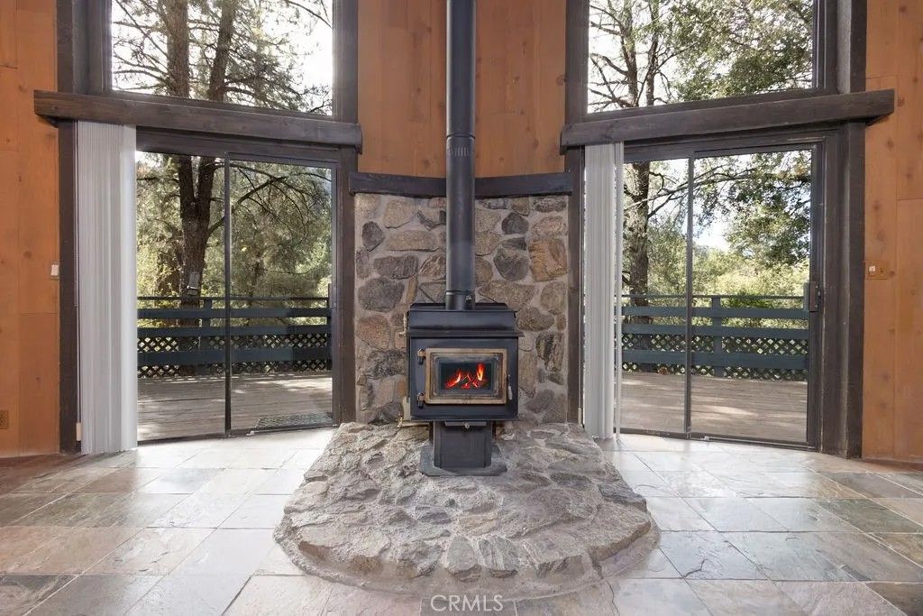 Photo of 1521 Bernina Drive, Pine Mountain Club, CA 93222 (MLS # SR25265302)