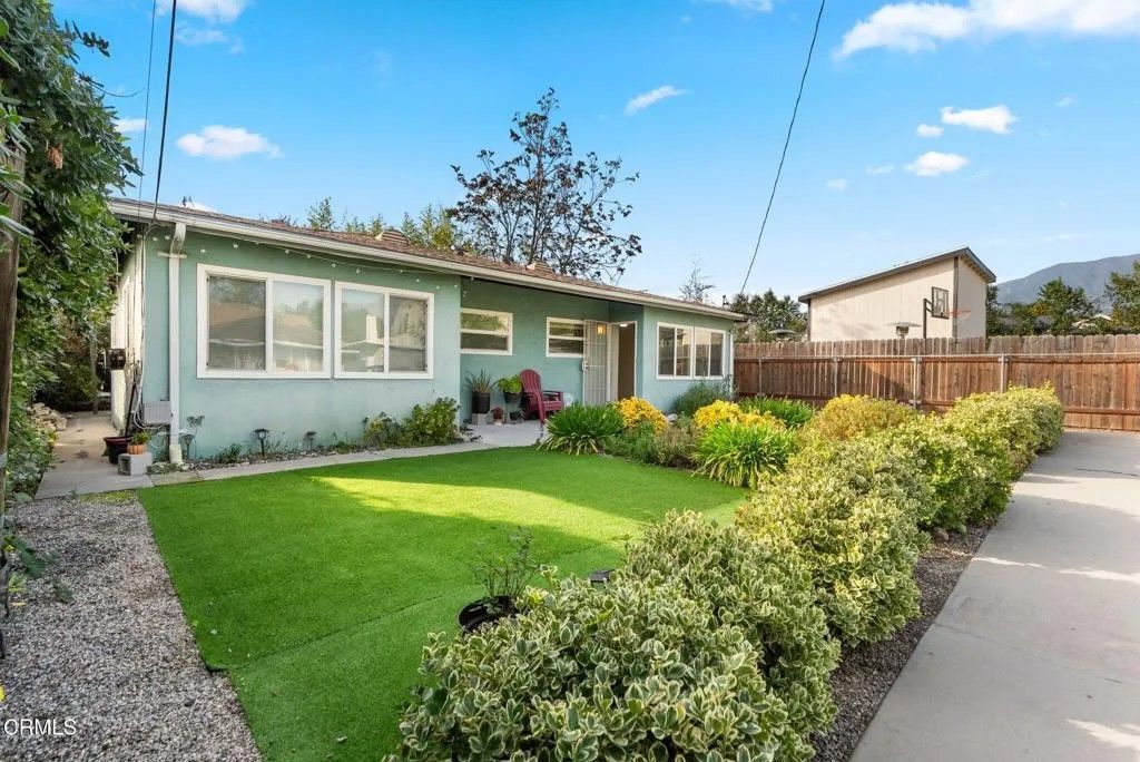 Photo of 2115 N Marengo Avenue, Altadena, CA 91001 (MLS # P1-26025)