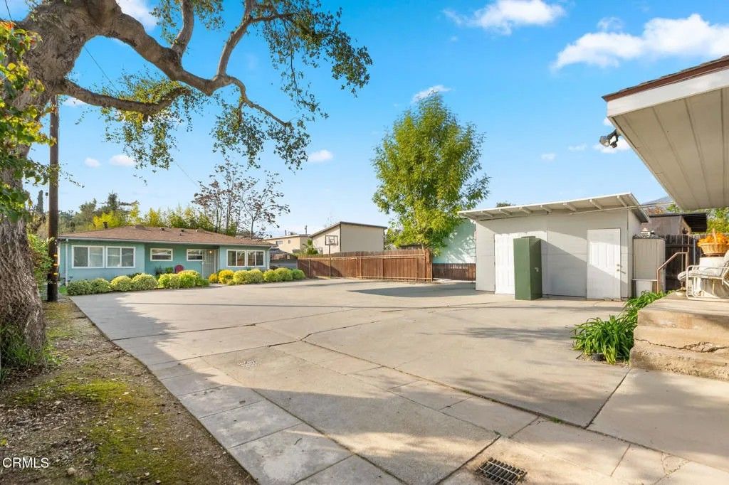 Photo of 2115 N Marengo Avenue, Altadena, CA 91001 (MLS # P1-26025)