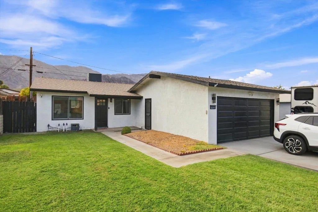 52591 Avenida Martinez