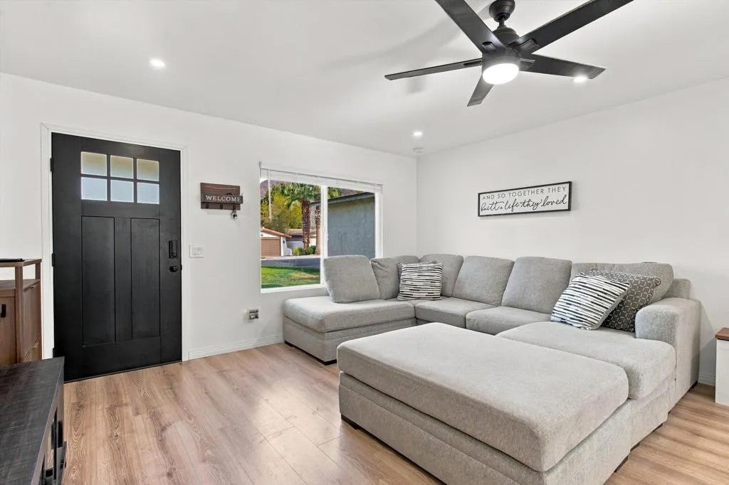 52591 Avenida Martinez