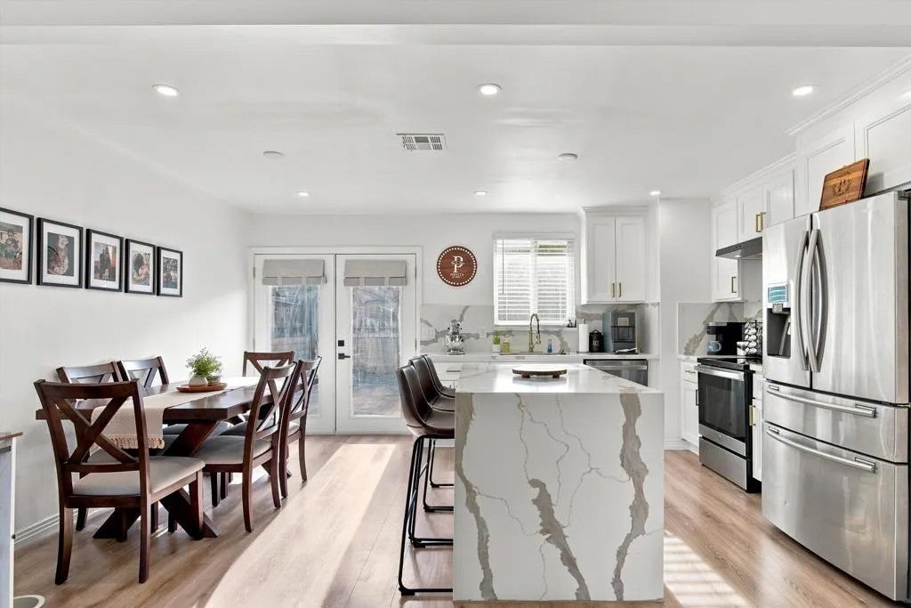 52591 Avenida Martinez