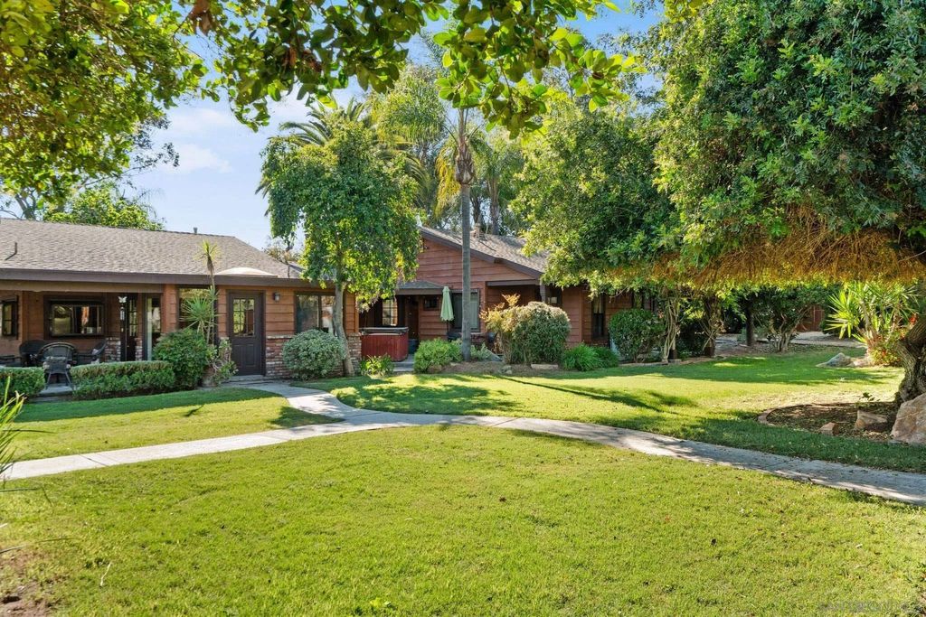 Photo of 163 Hope St, Ramona, CA 92065 (MLS # 260008983)