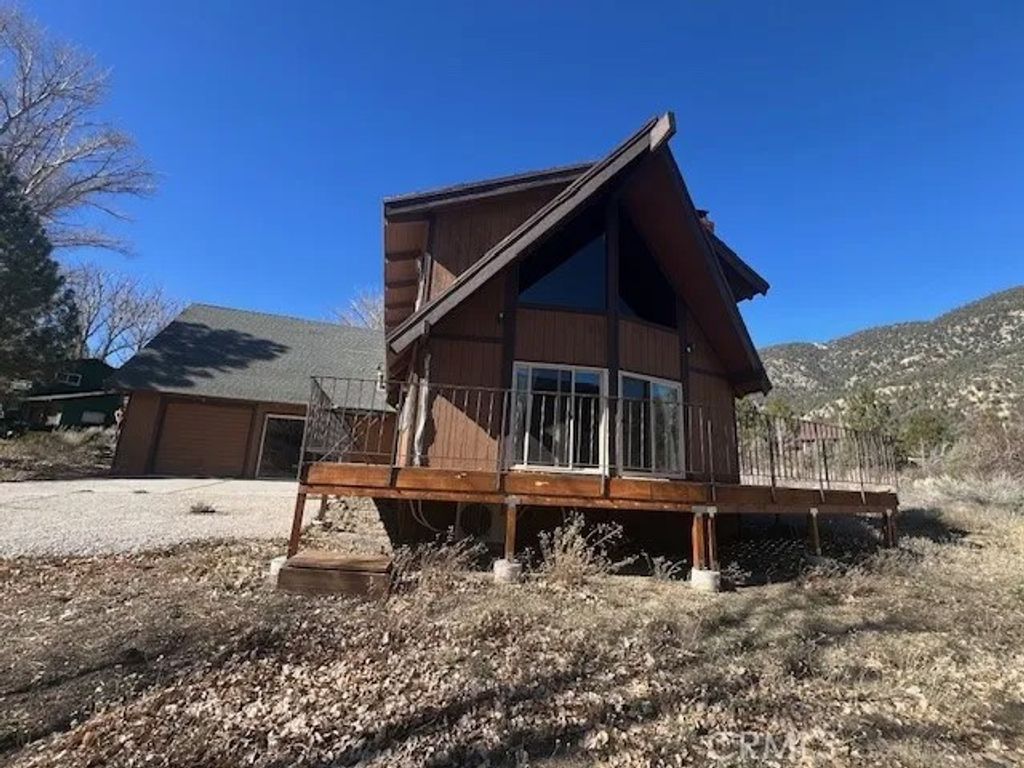 Photo of 2628 Beechwood Way, Pine Mountain Club, CA 93222 (MLS # SR26019019)